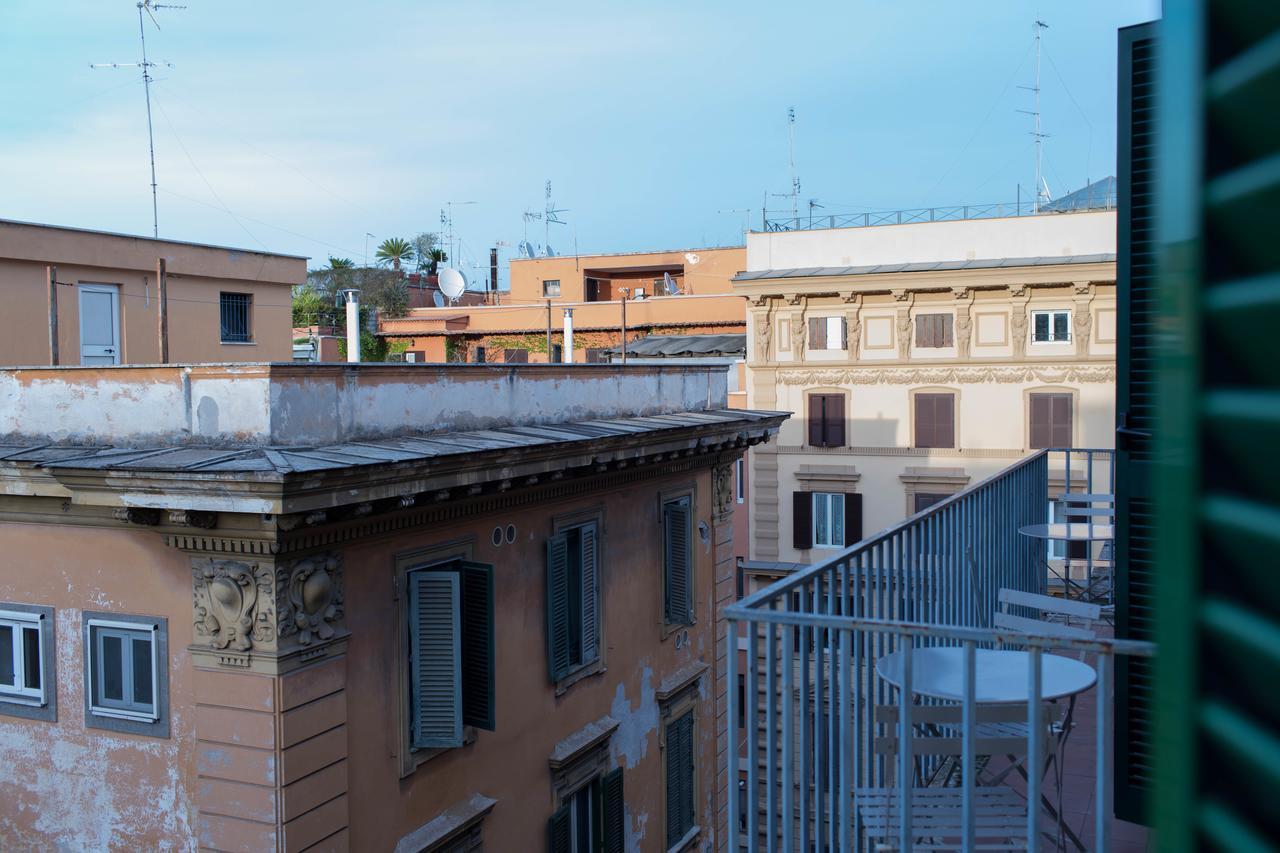 Apartment In Front Of St Peter'S Square And Vatican Museums - Mypad In Rome